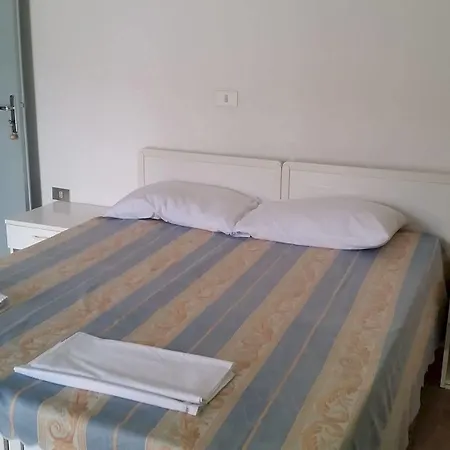 Elizabeth Hotel 2*